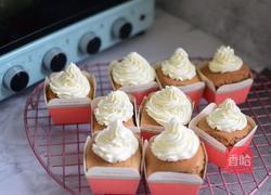 可可奶油杯子蛋糕(新年甜品)的做法图解10