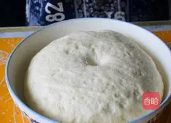 Illustration of how to make Mushroom and Pork Buns 1