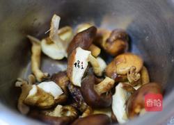 南瓜面包子的做法图解2