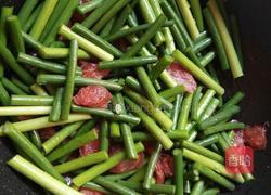 蒜苔炒腊肠的做法图解4