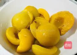 Illustration of how to make canned frozen peaches 2