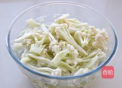 花菜炒木耳的做法图解1