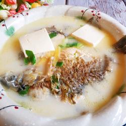 鲫鱼豆腐汤的做法[图]