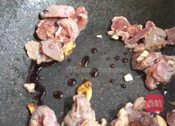 蒜香肉盖浇西兰花的做法图解7