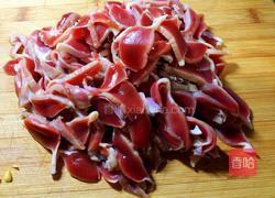 孜然炒鸡胗的做法图解1