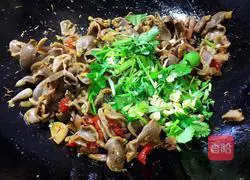 Illustration of how to make fried chicken gizzards with cumin 14