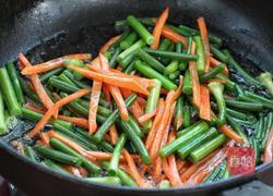 蒜苔肉丝炒面的做法图解6