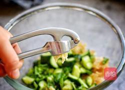 凉拌黄瓜豆腐皮的做法图解3