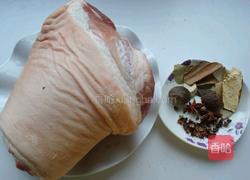 酱糯猪肘的做法图解1