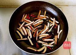 香干炒芹菜的做法图解5