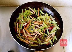 香干炒芹菜的做法图解6