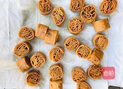 祥瑞萌猪花开富贵咯吱的做法图解9