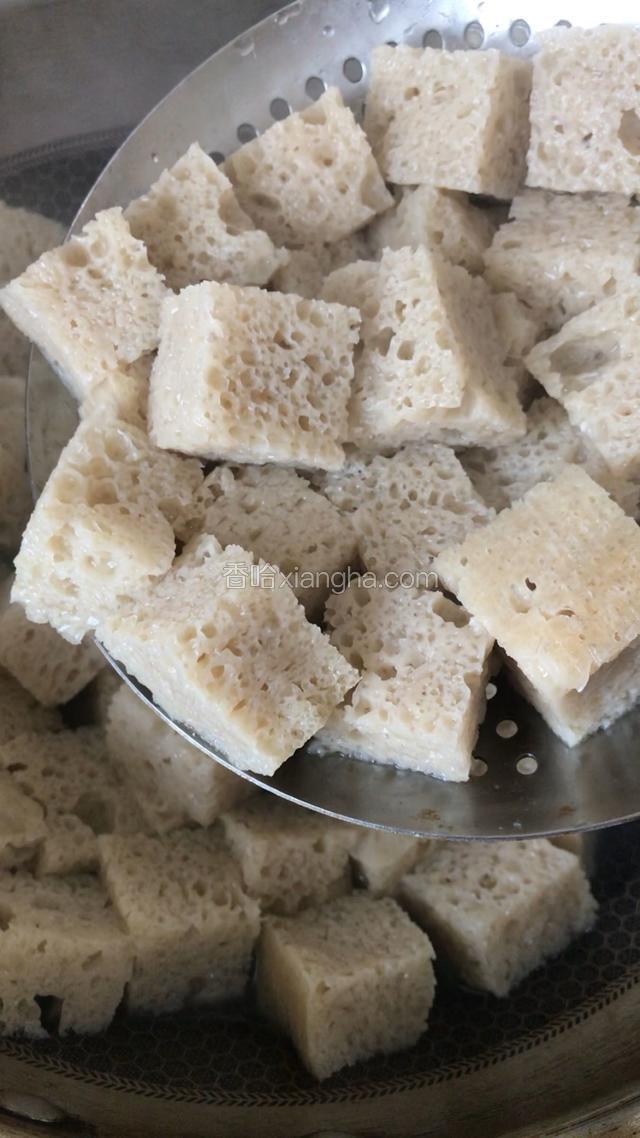 捞出控干水分