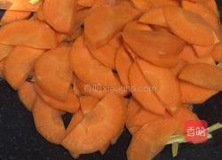 广东－胡萝卜炒肉的做法图解3