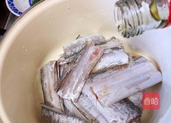 煎带鱼的做法图解1