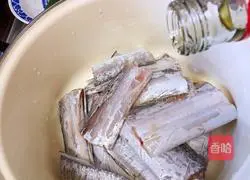 Illustration of how to make fried hairtail 1