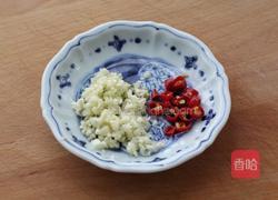 腰果炝芹菜的做法图解5