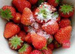 草莓酸奶沙拉的做法图解2