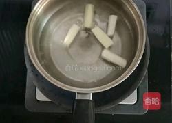 茭白小米粥 (宝宝辅食)的做法图解2