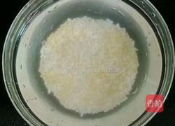 双米雪梨粥 (宝宝辅食)的做法图解1