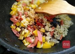 火腿肠炒饭的做法图解6