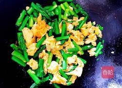 芦笋炒鸡蛋的做法图解5