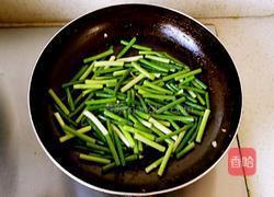 蒜苔炒肉的做法图解6