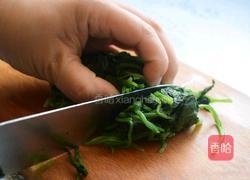 凉拌菠菜猪肝的做法图解2