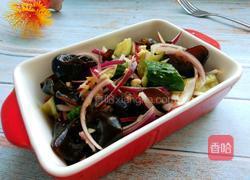 黄瓜洋葱拌木耳的做法图解6