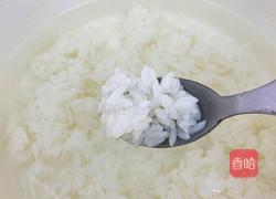 蟹味菇虾粥的做法图解2