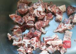 皇后锅秘制红焖羊脊骨的做法图解2