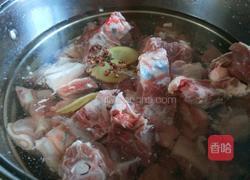 皇后锅秘制红焖羊脊骨的做法图解4