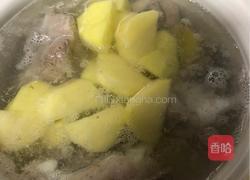 粤式－番茄土豆排骨汤的做法图解5