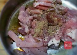 香菜炒肉丝的做法图解3