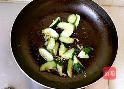 黄瓜炒虾仁的做法图解5