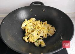 ＃东北＃虾仁炒鸡蛋的做法图解5