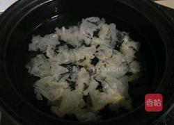 红枣枸杞银耳羹的做法图解4