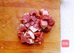 牛肉炖土豆的做法图解1