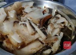 贵州腊肉炒青椒的做法图解2