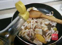 菜椒炒鱿鱼的做法图解7