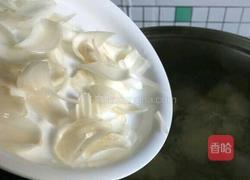 雪梨百合银耳润肺汤的做法图解6