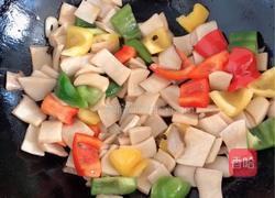 三椒炒菇（彩椒炒杏鲍菇）的做法图解5
