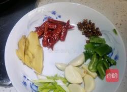 泥鳅炖豆腐的做法图解2