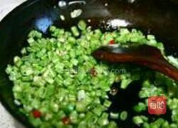 豆角碎炒肉沫的做法图解6