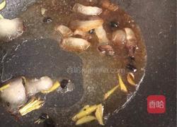 粤式－腊肉豉香蒸扒皮鱼的做法图解3