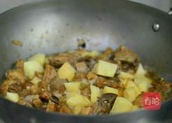 土豆炖排骨的做法图解7