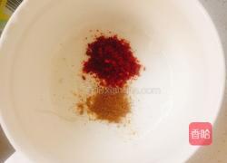 红油溏心蛋龙须面的做法图解1