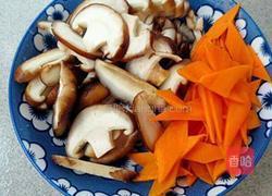 香菇爆炒西蓝花的做法图解5