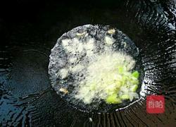 香菇爆炒西蓝花的做法图解7