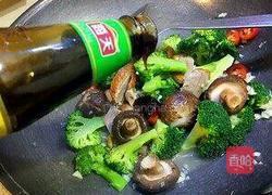 耗油西蓝花的做法图解6